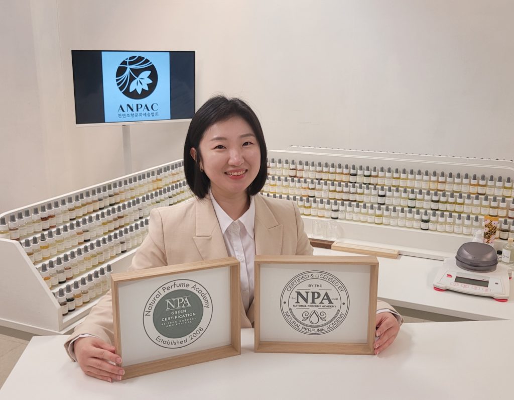 First Korean Natural Perfumer Receives NPA Certification and Green Badge — Sophia Chung, Seoul